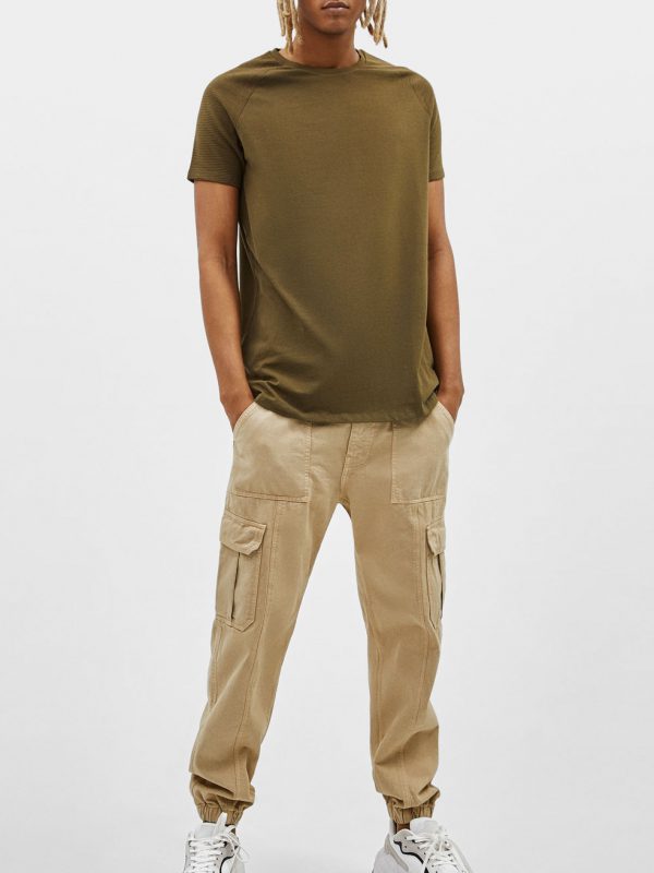 Raglan sleeve T-shirt